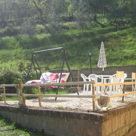 Castiglione In TeverinaAlloggio Turistico Mooneyesアパートメント エクステリア 写真