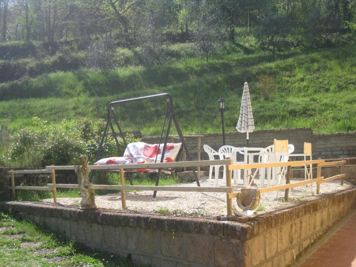 Castiglione In TeverinaAlloggio Turistico Mooneyesアパートメント エクステリア 写真